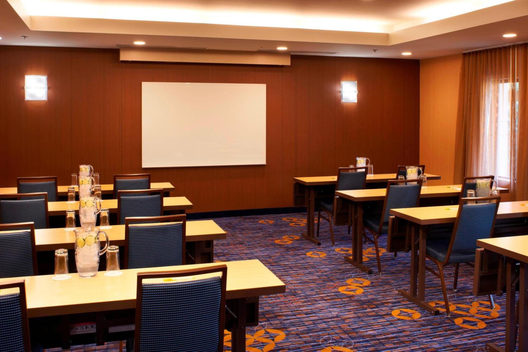 Courtyard By Marriott Cleveland Westlake Kültér fotó