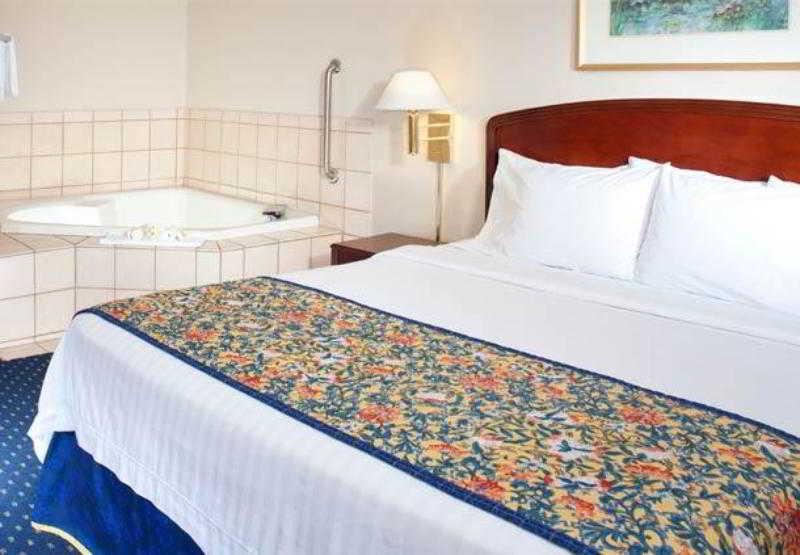 Courtyard By Marriott Cleveland Westlake Kültér fotó